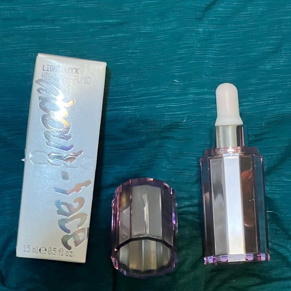 About Face - Light lock shaken or stirred
